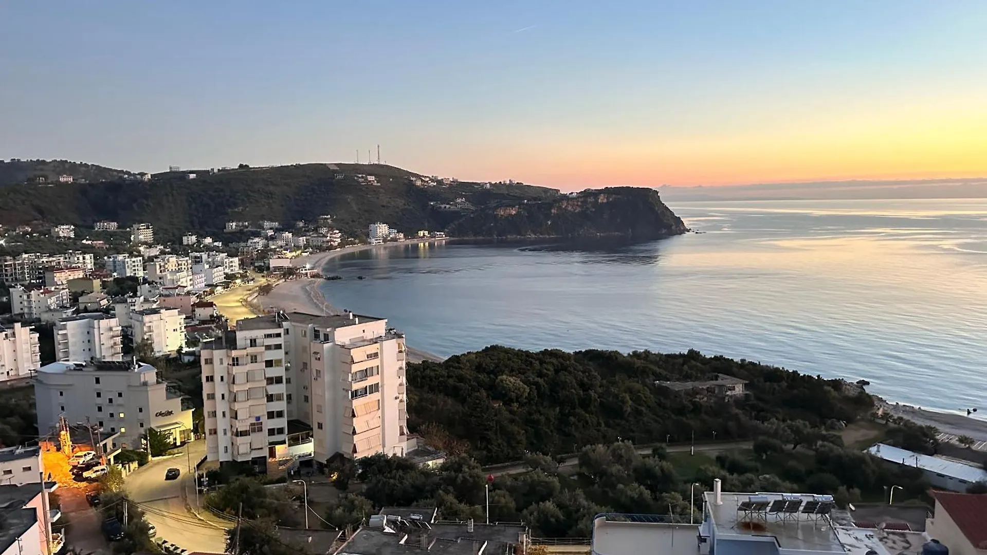 Roumers Himara