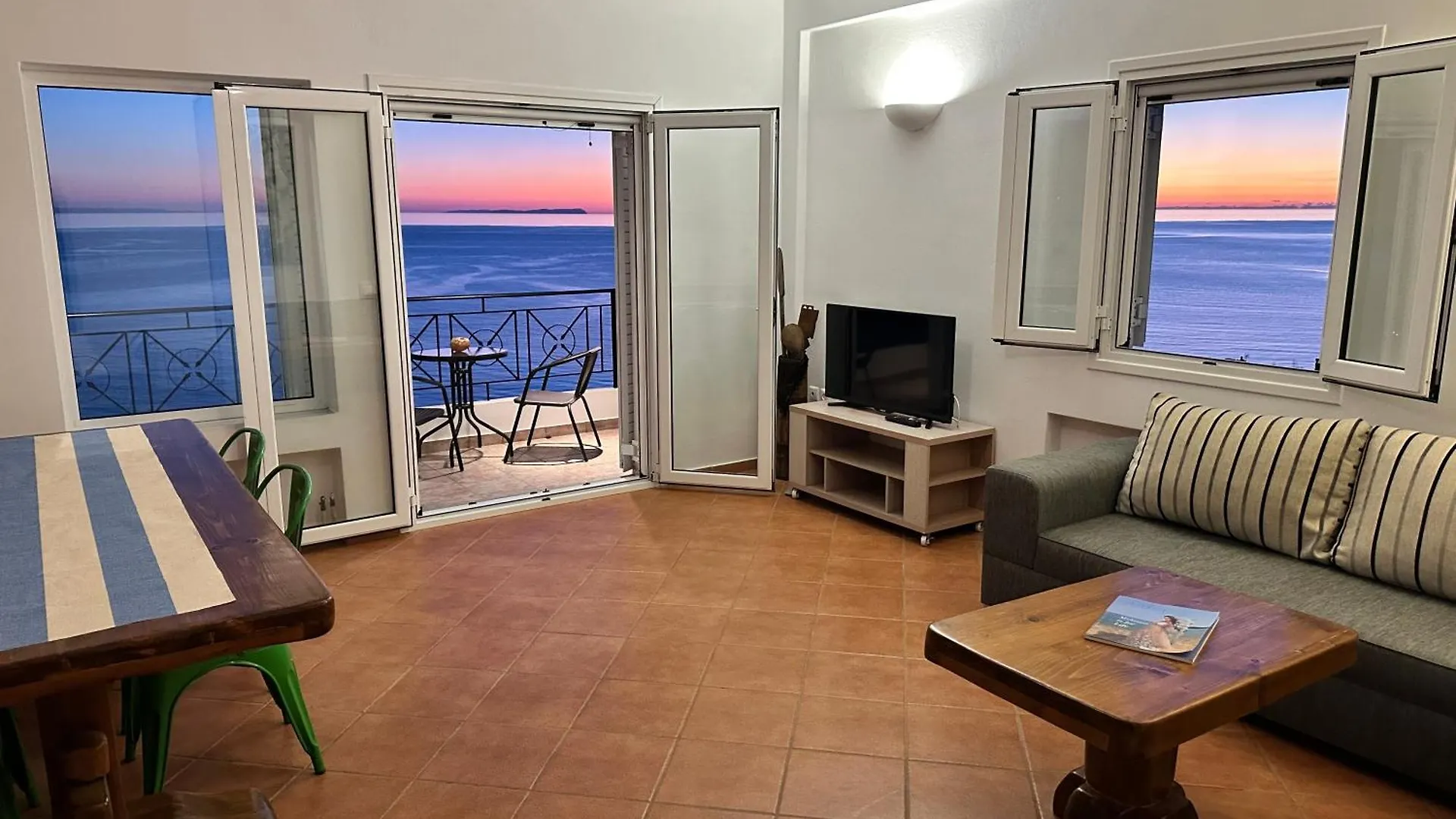 Roumers Himara Albania