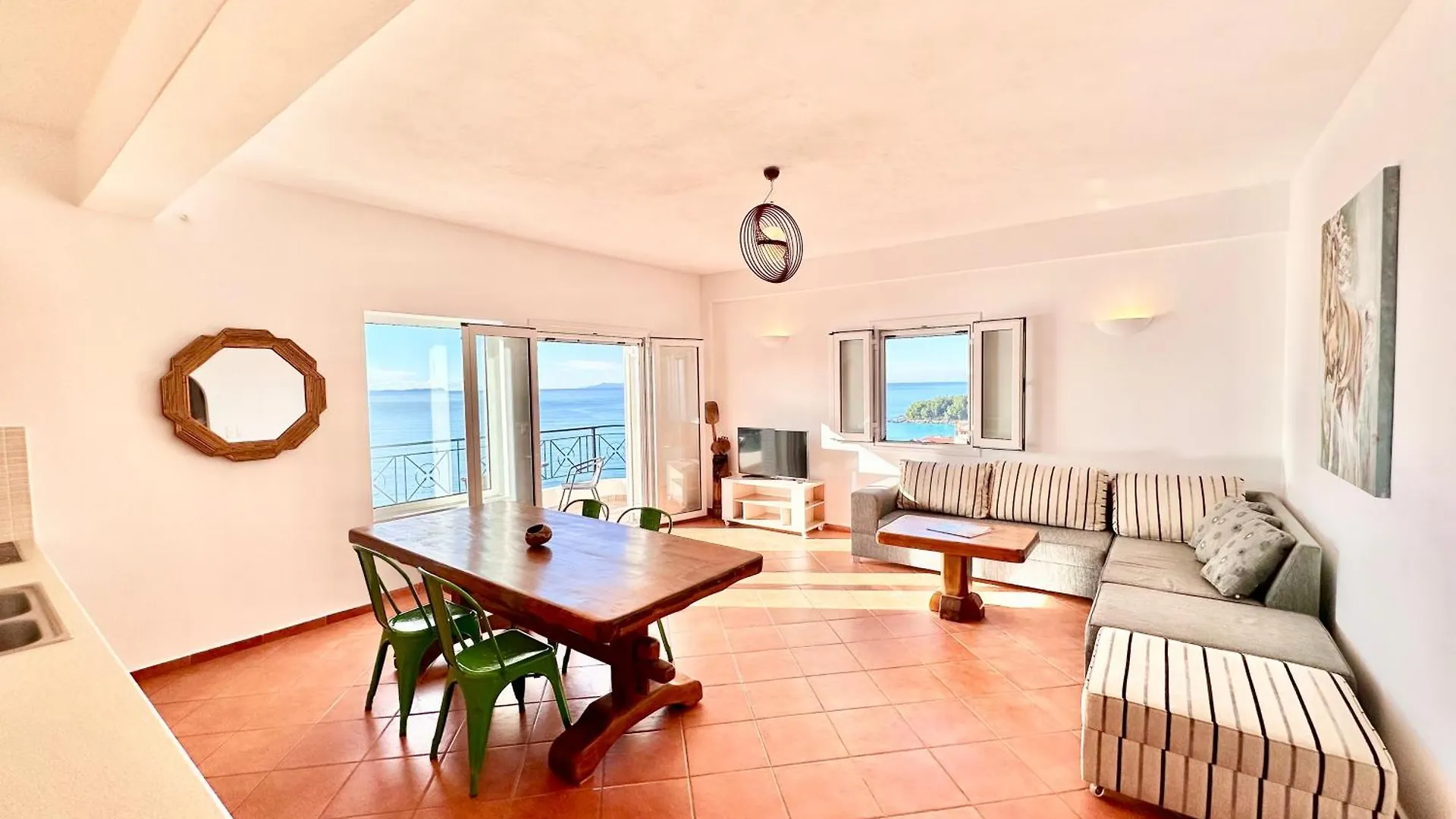 Apartment Roumers Himara