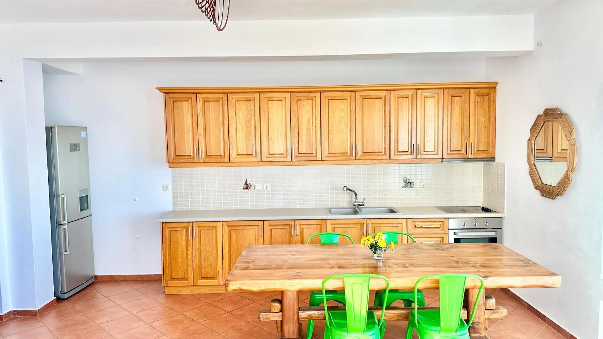 Roumers Himara Daire