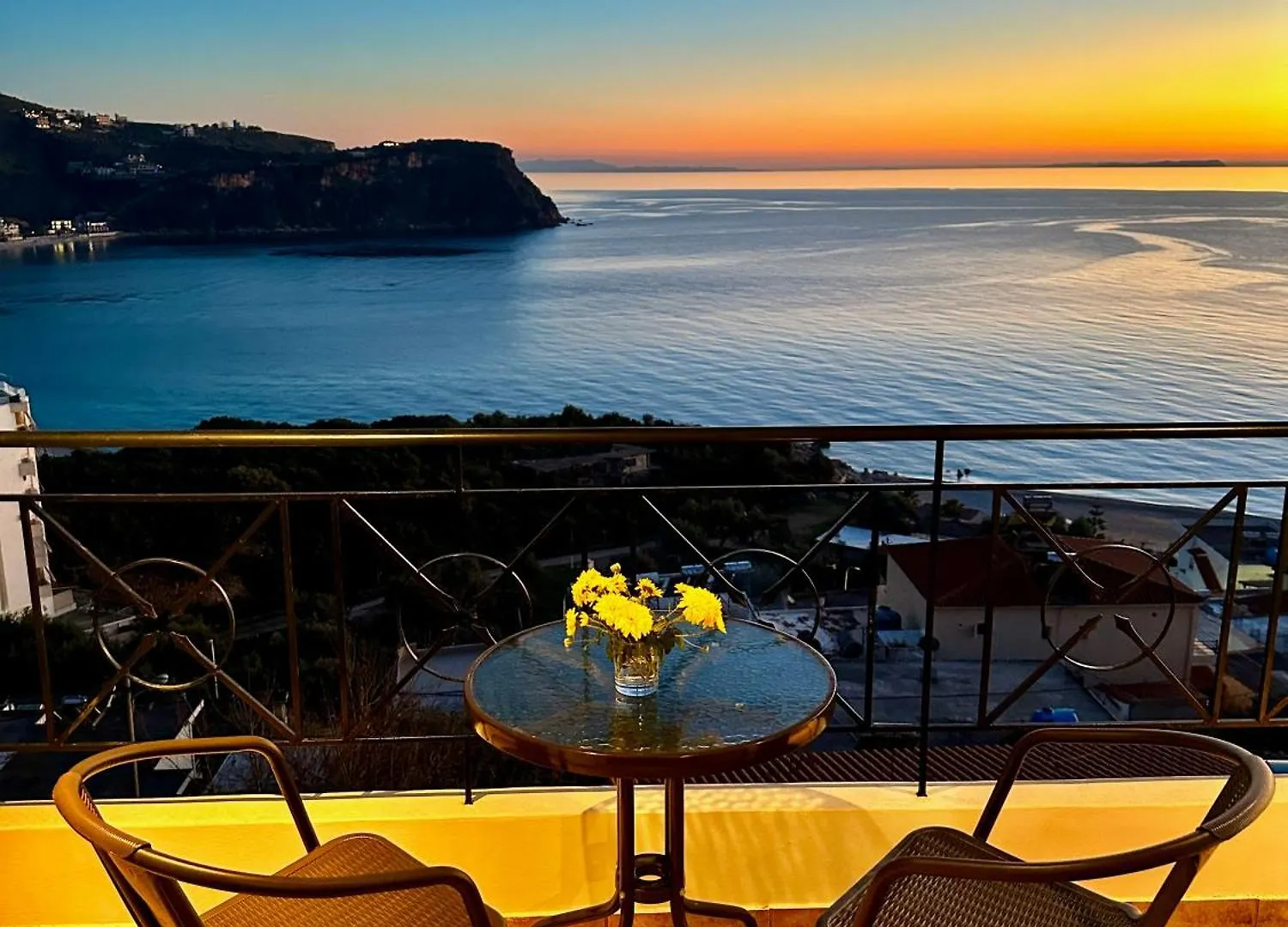 Roumers Himara Himare