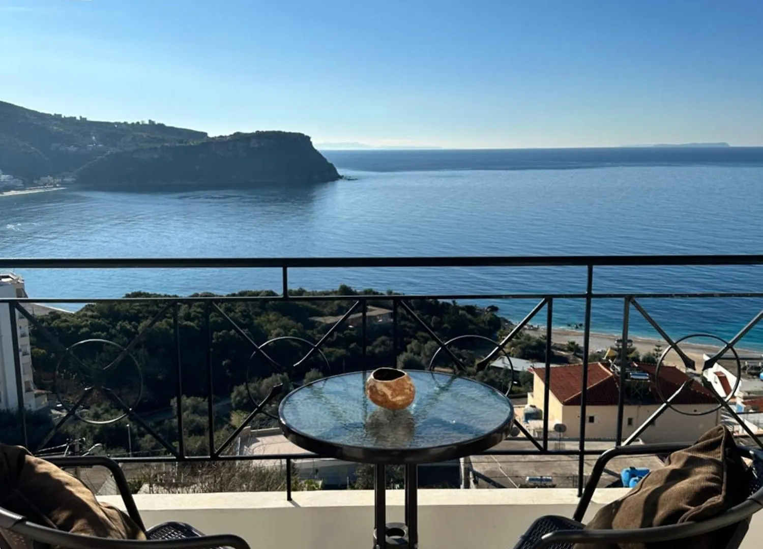 Roumers Himara 0*, Himarë
